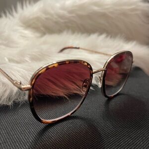 Quay Jezabell Inlay Oversized Tortoise Sunglasses